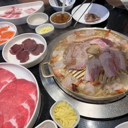 ขนมจีนล้านเส้น (ซอย 4)