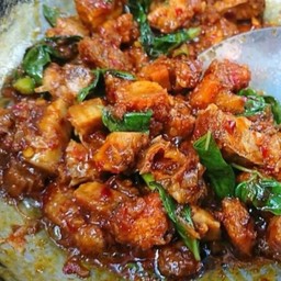 หมูกรอบผัดพริกเผา(กับข้าว)