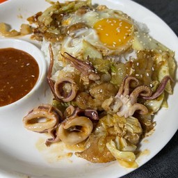 หมึกสดกาโฮลิค SQUID STIR FRIED WITH GARHOLIC  + RICE