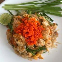 ผัดไทไข่กุ้งกรอบ