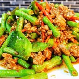 ผัดพริกแกงหมูสับ+ไข่ดาว