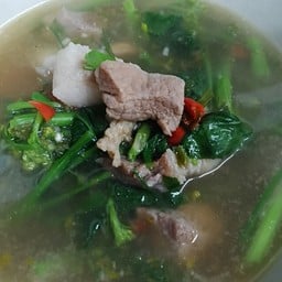 แกงผักกาด ใส่หมูสามชั้น