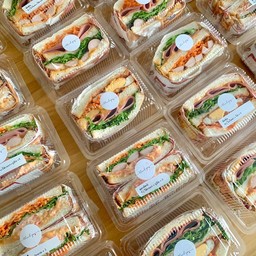 แซนวิสเกาหลี (𝙨𝙖𝙣𝙙𝙬𝙞𝙘𝙝)