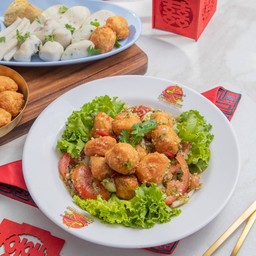 ยำลูกชิ้นกุ้ง