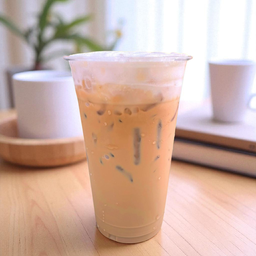 กาแฟเย็นนมสด (Bon Aroma)