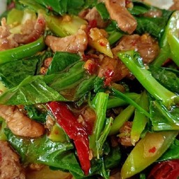ข้าวผัดคะน้า