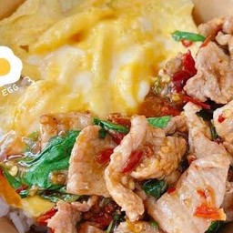 ข้าวกะเพราหมูชิ้น