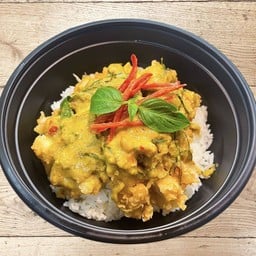 ข้าวไก่ทอดซอสแกงเขียวหวาน