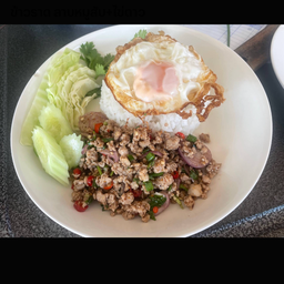 ข้าวลาบหมูสับ+ไข่ดาว