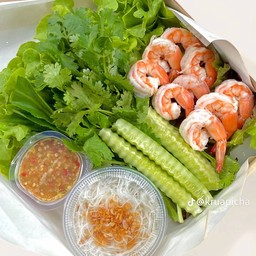 ชุดเมี่ยงกุ้ง เส้น ผัก และน้ำจิ้มซีฟู๊ด