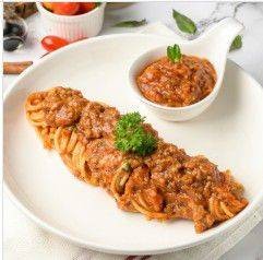 สปาเก็ตตี้โบลองเนสเนื้อ