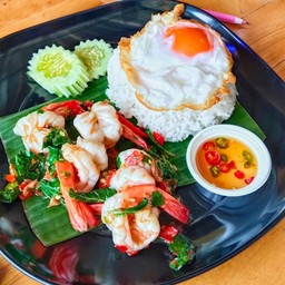 กุ้ง ผัดกระเพรา ราดข้าว