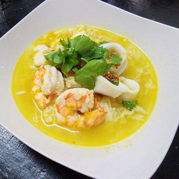 ร้าน All Day หน้าโรงแรม Hop Inn