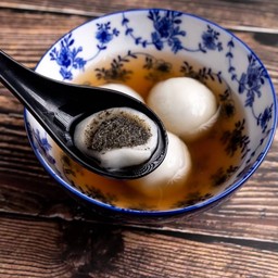 บัวลอยงาดำน้ำขิง