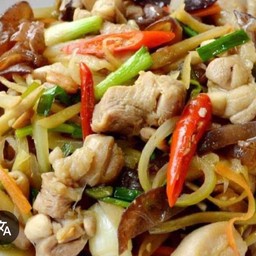 ผัดพริกขิงกับข้าว