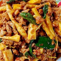 ข้าวผัดหน่อไม้