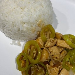 ข้าวราดผัดพริกหยวกไก่