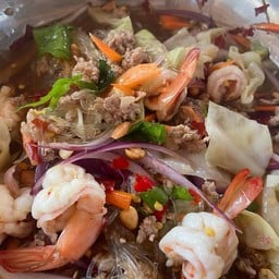 ยำวุ้นเส้นกุ้งสุกหมูสับ