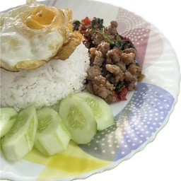 ข้าวกะเพราหมูสับ + ไข่ดาว