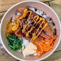 ข้าวหน้าหมูทงคัตสึ ร้านอ้วนกลม