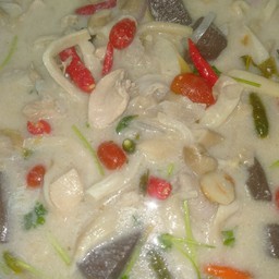 ต้มข่าไก่