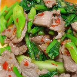 ข้าวราดผัดคะน้าหมู+ไข่ดาว