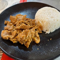 ผัดกระเทียม (กับข้าว)