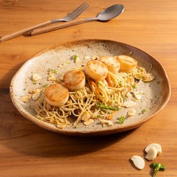 สปาเก็ตตี้หอยเชลล์ผัดพริกแห้ง