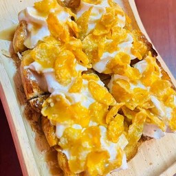 วิปครีม+คอร์นเฟลก (ท็อปปิ้งซอสช็อกโกแลต)