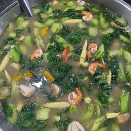 แกงเลียงใส่กุ้ง