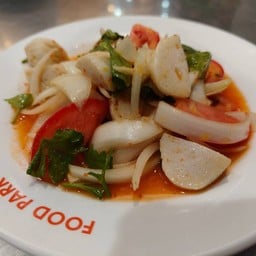 ยำลูกชิ้นปลา