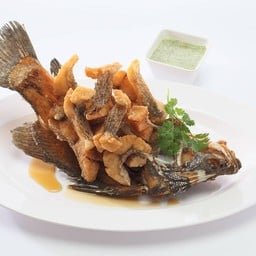 ปลากะพงทอดน้ำปลา