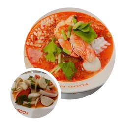 ก๋วยเตี๋ยวต้มยำทะเล + ยำลูกชิ้นปลา