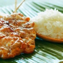 หมูปิ้งนมสดเล็ก3ไม้ข้าวเหนียว1ห่อ