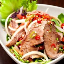 ยำเนื้อย่าง