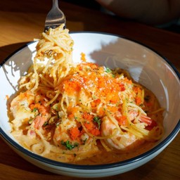 สปาเก็ตตี้ซอสพริกศรีราชากุ้งและไข่กุ้ง