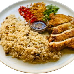 ข้าวผัดมันเนื้อกับสะโพกไก่สูตรพริกไทยดำ