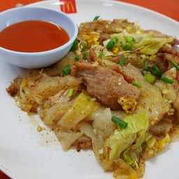 ก๋วยเตี๋ยวคั่วเส้นใหญ่