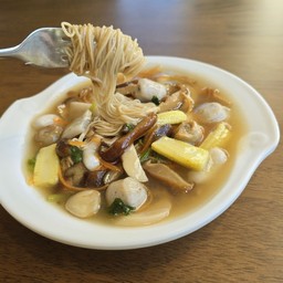 โกยซี่หมี่ เจ