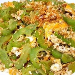 มะระผัดไข่