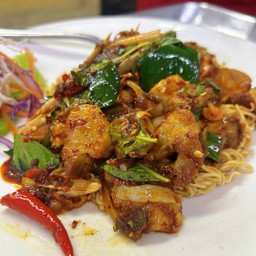 แซ่บแห้งมาม่า