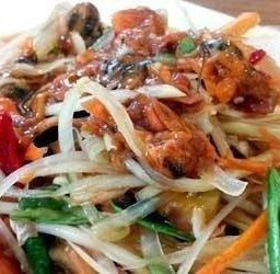 ส้มตำหอยดอง