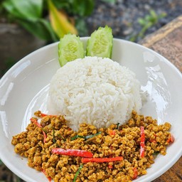 คั่วกลิ้งหมูสับพริกแกงใต้ราดข้าว