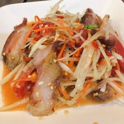 ส้มตำคอหมูย่าง.