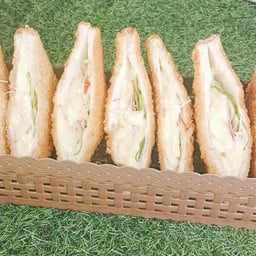 ปาท่องโก๋กะนี Patongko Kanee