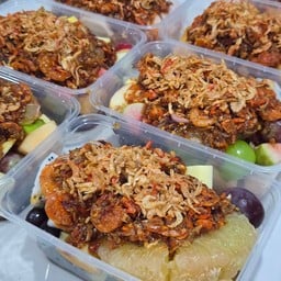 ผลไม้ทรงเครื่องตามฤดูกาลbyป้านิตย์ แฟลตปลาทอง