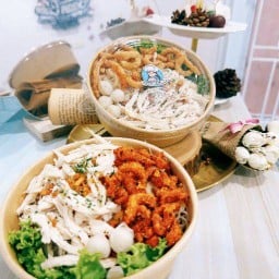 บ้านเค้ก นครศรีธรรมราช หมี่ไก่ฉีกน้ำพริกกากหมู ซอย บุบผา2 (พัฒนาการคูขวาง16)