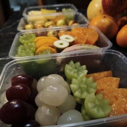 ภูผา&ธาราผลไม้แกะพร้อมทาน