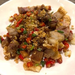 หมูกรอบคั่วพริกเกลือ