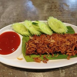 สามชั้นทอดน้ำปลา